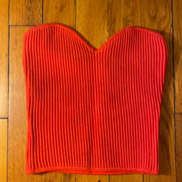 Red Ribbed H&M Heart Shape Cropped Tube Top - Picture 1 of 3